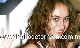 Cristina
Edad: 19 años.
Origen: Aguascalientes. 
Conócela: Luchona e independiente, vive sola para demostrarle al mundo que es una estrella que sólo necesita ser descubierta. 
Su favorita: Ámame hasta con los Dientes.