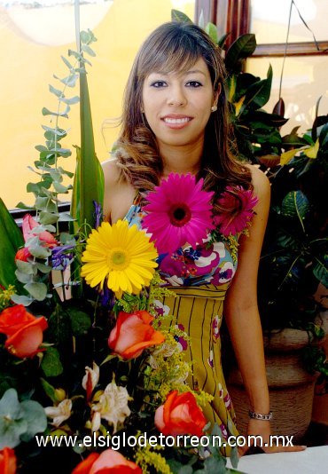 26062007
Arely López Rodríguez unirá su vida a la de Rodolfo de León Guerrero, motivo por el cual disfrutó de una despedida.