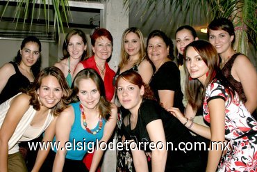 24062007
Jackeline Dipp Armendáriz junto a Ely Nahle, Maryfer Gutiérrez, Biby Guerra, Socorro de Dipp, Leila Dipp, Bárbara Garza, Jéssica Martínez, Georgina  Galván, Claudia Nahle y Dulce Sáenz, en su fiesta pre nupcial.