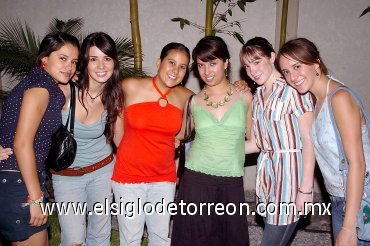 24062007
Mariana del Bosque y sus amigas Ana Karen Ramón Lafont, Anabel Salas, Adelaida de Villa, Susy González y Natalia Rivera.