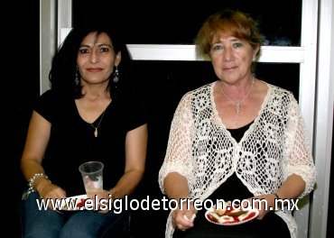 24062007
Rosalba Ayoub y Consuelo Lastiri.