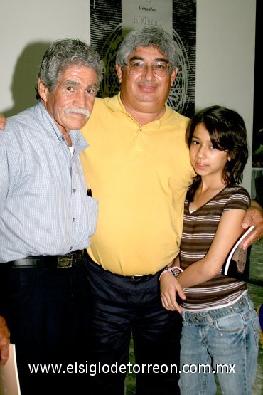 25062007
Nazario Simón, Miguel Ángel y Andrea Cano.