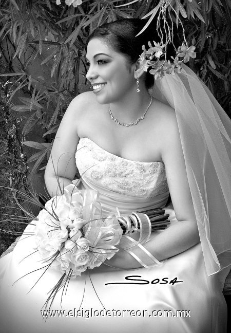 Ing. Adriana Margarita Miranda Lara, el día de su boda con el Dr. Carlos Alberto Sotoluján Ríos.

Studio Sosa.