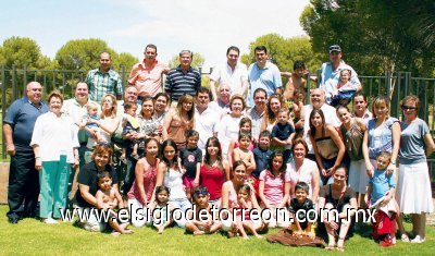 Felicitando a Papá
Integrantes de la familia Baille Calderón.