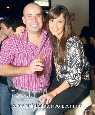 Eduardo Herrera y Karina Batres de Herrera.