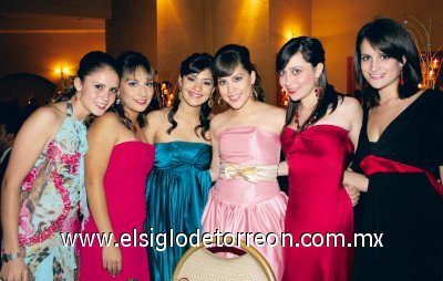 Vicky Cepeda, Paulina García, Carla Tovar, Getse Palacios, Ana Sofía y Stef Kruger.