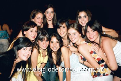 Paulina Teele, Isabel Moncholi, Brenda Humphrey, Yola Murra, Laura Córdoba, Mariana Hoyos, Cristy Sesma, Andrea Espada, Isabel Soto, Lucía Ramos y Andrea Espada.