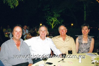 Jesús, Pepe, Gustavo y Mirita.
