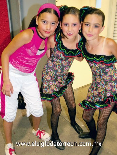 Carmen, Luisa y Romina.