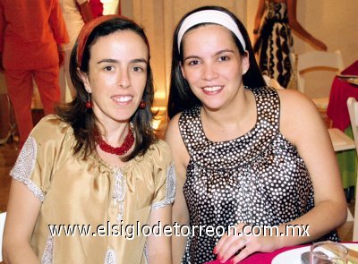 Marisol Tricio y Paloma de Canales.