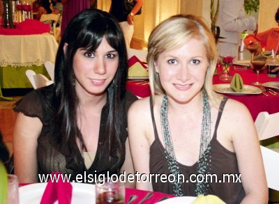 Mónica Fernández de Garza Tijerina y Elena Siller Luengo.