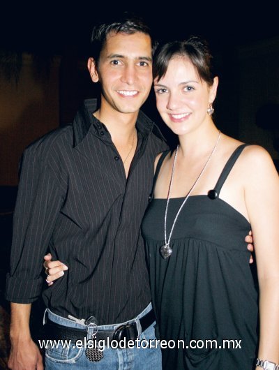 Paulina festeja en grande
Beto Valdés y Paulina Macías.