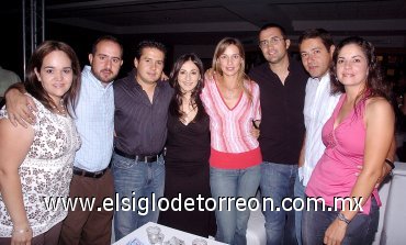 02072007
María Rosa y Omar Gutiérrez, Ana y Julio Sandoval, Dany y Chuy del Río, Adriana y Hernán Russek.