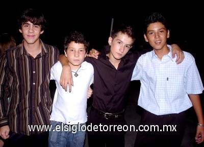 01072007
Alejandro Urbieta, David Flores, Sergio Campos y Ricardo Hernández.
