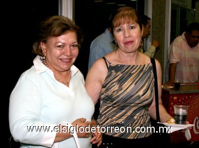 03072007
Norma Verano y Martha de González.