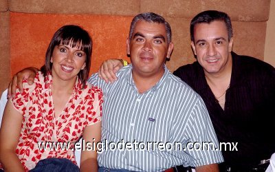 03072007
Sergio y Laura Rivera y Chuy Marcos.