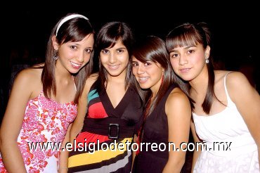 04072007
Pao García, Analy Serna, Gaby Handal y Astrid Martínez.