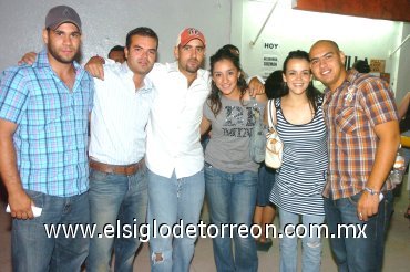 05072007
Gerardo Castañeda, Checo, Pablo Becerra, Sofía Rodríguez, Daniela Cuéllar y Nano.
