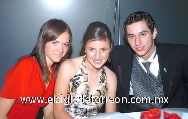 07072007
Ana Tere Berlanga, Marisa Guerrero y Carlos Vázquez.
