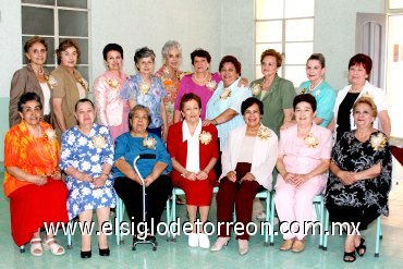 08072007
Gabriela, Victoria, Abigaíl, Victoria, Pepita, Pilar, Victoria, Angelina, Lety, Luz María, Esperanza, Socorro, Rosa del Carmen, Felicia, Rosa María, Bety, Graciela y Sarita