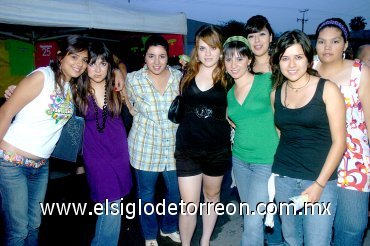 09072007
Noelia Manzo, Areli Sánchez, Cristina Chaúl, Lizeth Rodríguez, Suska Portilla, Silvia Uribe, Irma Núñez y Ale Rosales.