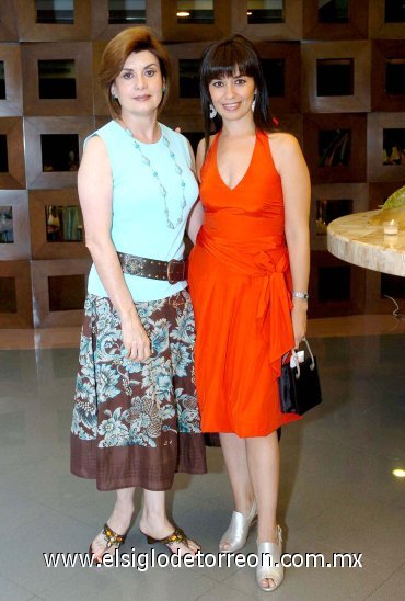 09072007
Nury de Murra y Anabel de Murra.