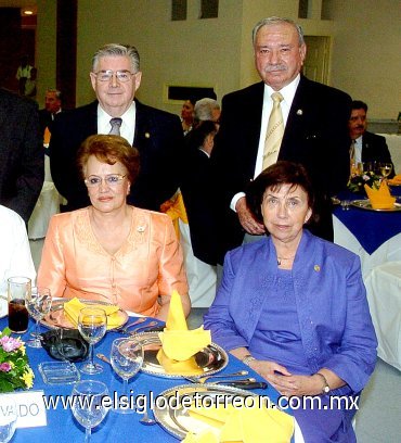 10072007
Antonio y Magdalena Morfín, Carlos y Elba González.