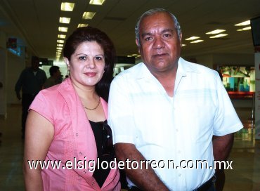11072007
Ernesto Hernández y Gabriela Silva viajaron a Monterrey.