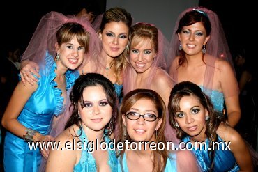 13072007
Cristy Alcalde, Karla Zúñiga, Alina Amezcua, Paty Chapa, Adelú Zamorano, Claudia Aragón y Brenda Vara.