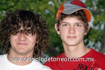 14072007
Bichara junto a su amigo Beto Jaidar.