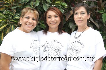 20072007
Karla junto a Irma E. de Núñez y Adela O. de García.