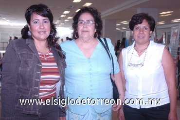 18072007
Alicia Fierro, Aidé y Griselda González viajaron a Mazatlán.