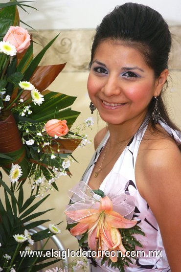 22072007
Claudia Ivette Saldívar García contraerá nupcias con el C.P. César Chávez Mota.