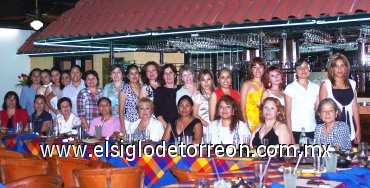 25072007
Personal de la Universidad Iberoamericana (UIA) Torreón celebró el Día de la Secretaria.