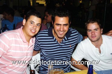 20072007
Antonio Villalobos, Juan Carlos Giacomán y José Villalobos.