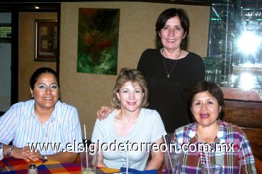 25072007
Gaby Hernández, María Luisa Madero, Malena López y Dora Romero.