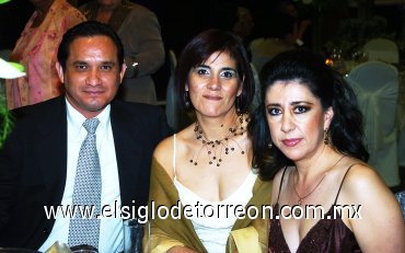 27072007
Ricardo, Mónica y Adriana.