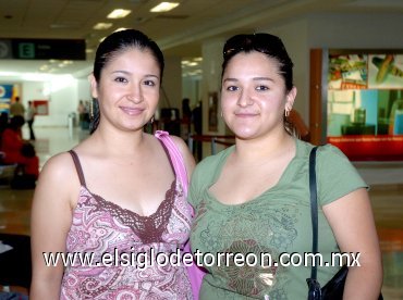 23072007
Nadia Pedroza y Aracely Pedroza volaron rumbo a Puerto Vallarta.