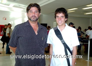 25072007
Mauricio Treviño y Ricardo Ferriño viajaron a la ciudad de Puebla.