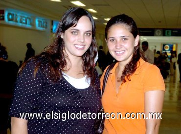 30072007
Cony Martín y Lorella Franco viajaron con destino a Guadalajara.