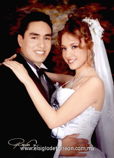 Sr. José Pablo González de Santiago y Srita. Andrea Medina Álvarez el día de su enlace matrimonial. 

Estudio Reyes G.