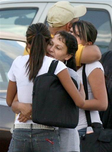 En la ciudad de Huntington, a unas diez millas de la mina, los familiares de las víctimas aguardan noticias.
