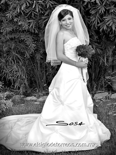 Srita. Ileana Aidé Sustaita Arguijo unió su vida en matrimonio a la del Sr. Julio César Rodríguez Hernández.

Studio Sosa.