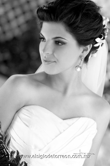 Srita. Leticia Cepeda Garza, el día de su boda con el Sr. Sebastián González Zambrano.

Estudio Carlos Maqueda.