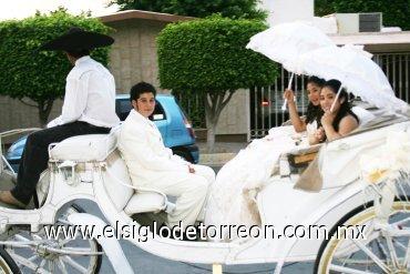 02082007
Un paseo por calandria, realizaron los jóvenes quinceañeros.