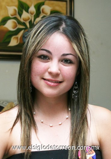 04082007
Judith Olvera Gutiérrez celebró su cumpleaños, con una alegre reunión.