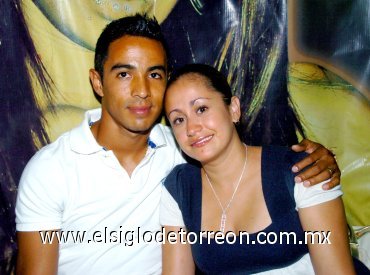 05082007
Verónica Magaña y Paco Torres.