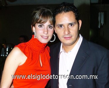 05082007
Brenda Arriaga y Gustavo Mendoza.