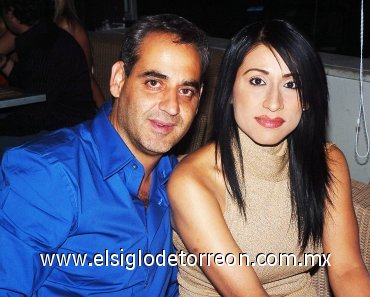 05082007
Néstor Castro y Lidia Solís.