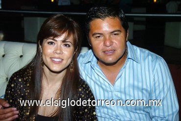 05082007
Rosa Isela de Guzmán y Daniel Guzmán.